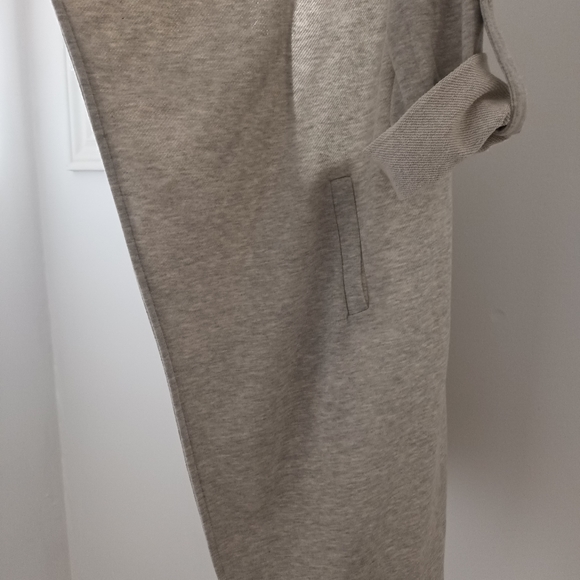 New FOREVER 21 Light weight Jacket - Picture 5 of 10